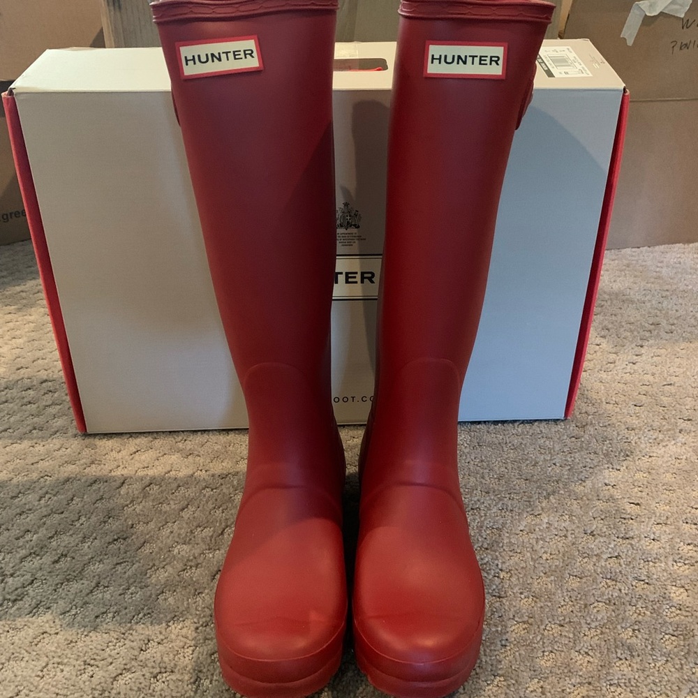 Hunter Boots Red size 6M